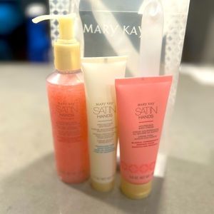 Mary Kay satin hands set
